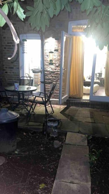 Deluxe Garden Apartment Londres Exterior foto